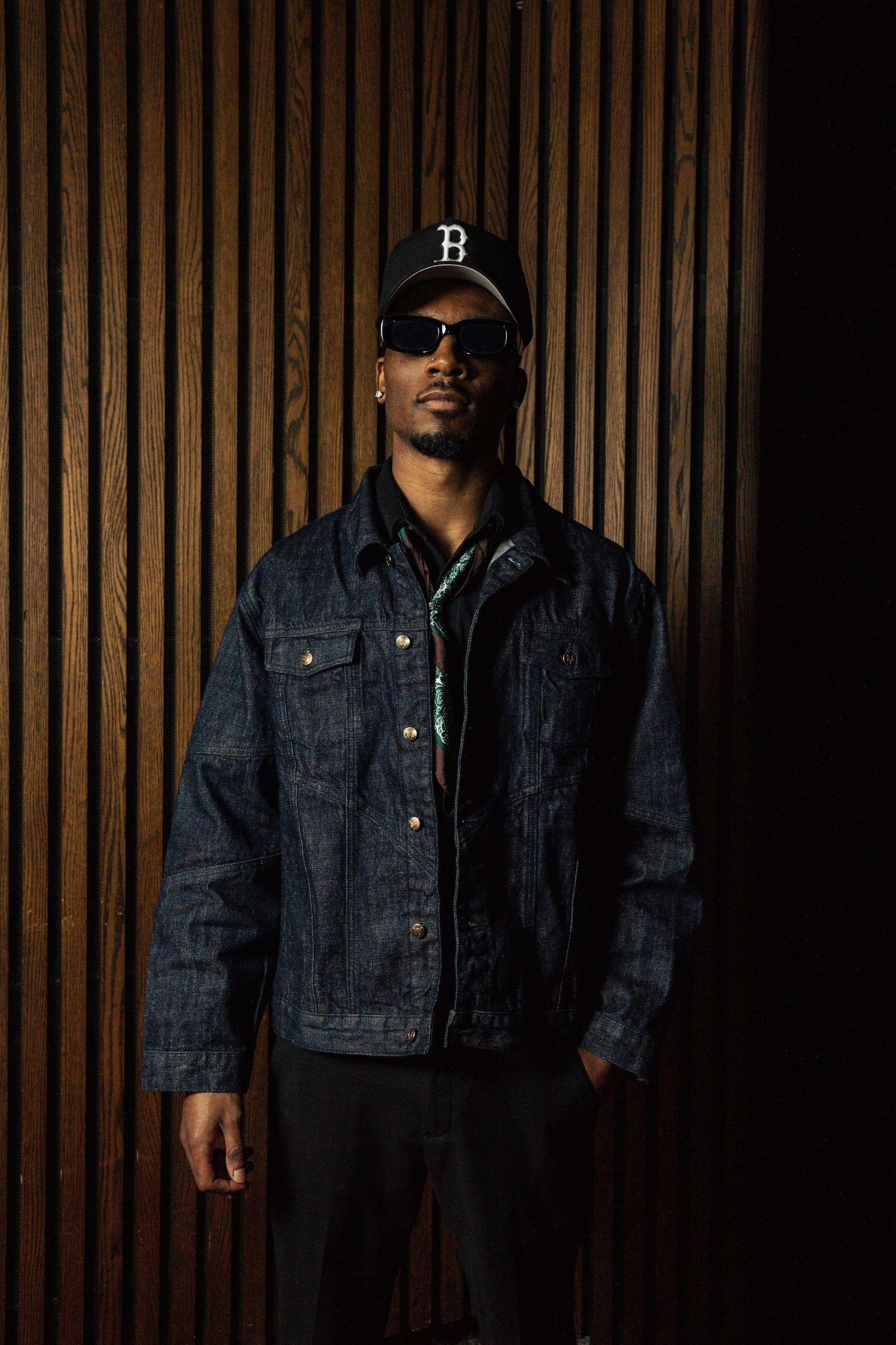 Voce D'Oro lookbook close portrait with directional light